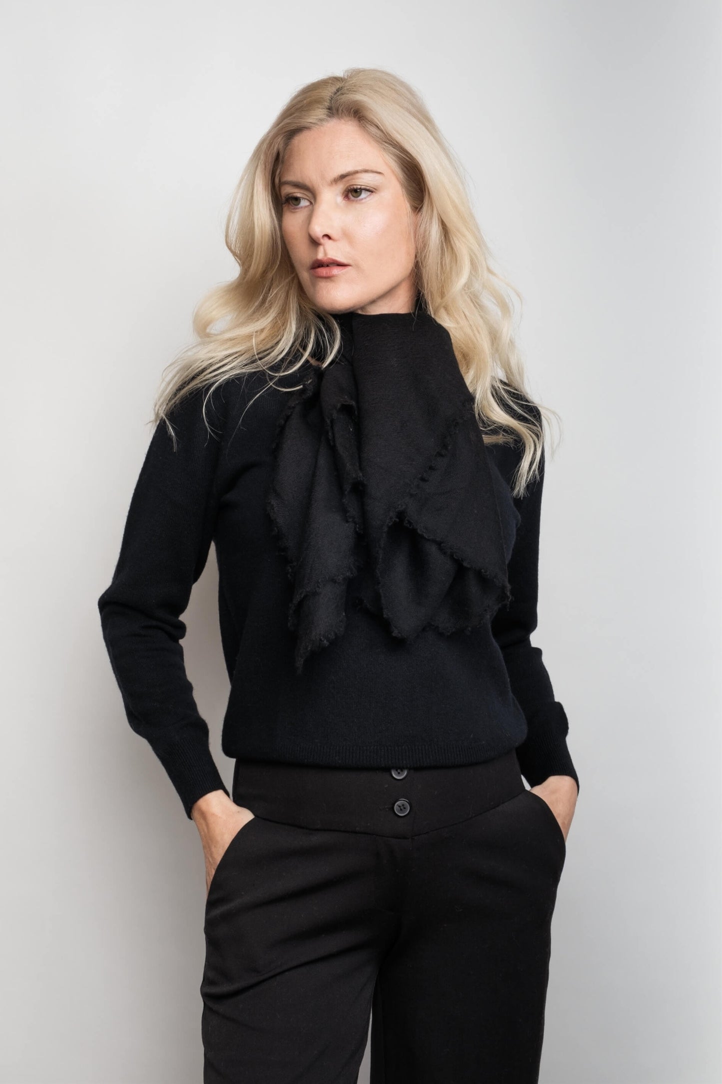 Signature Metro Cashmere Rib V-Neck Sweater