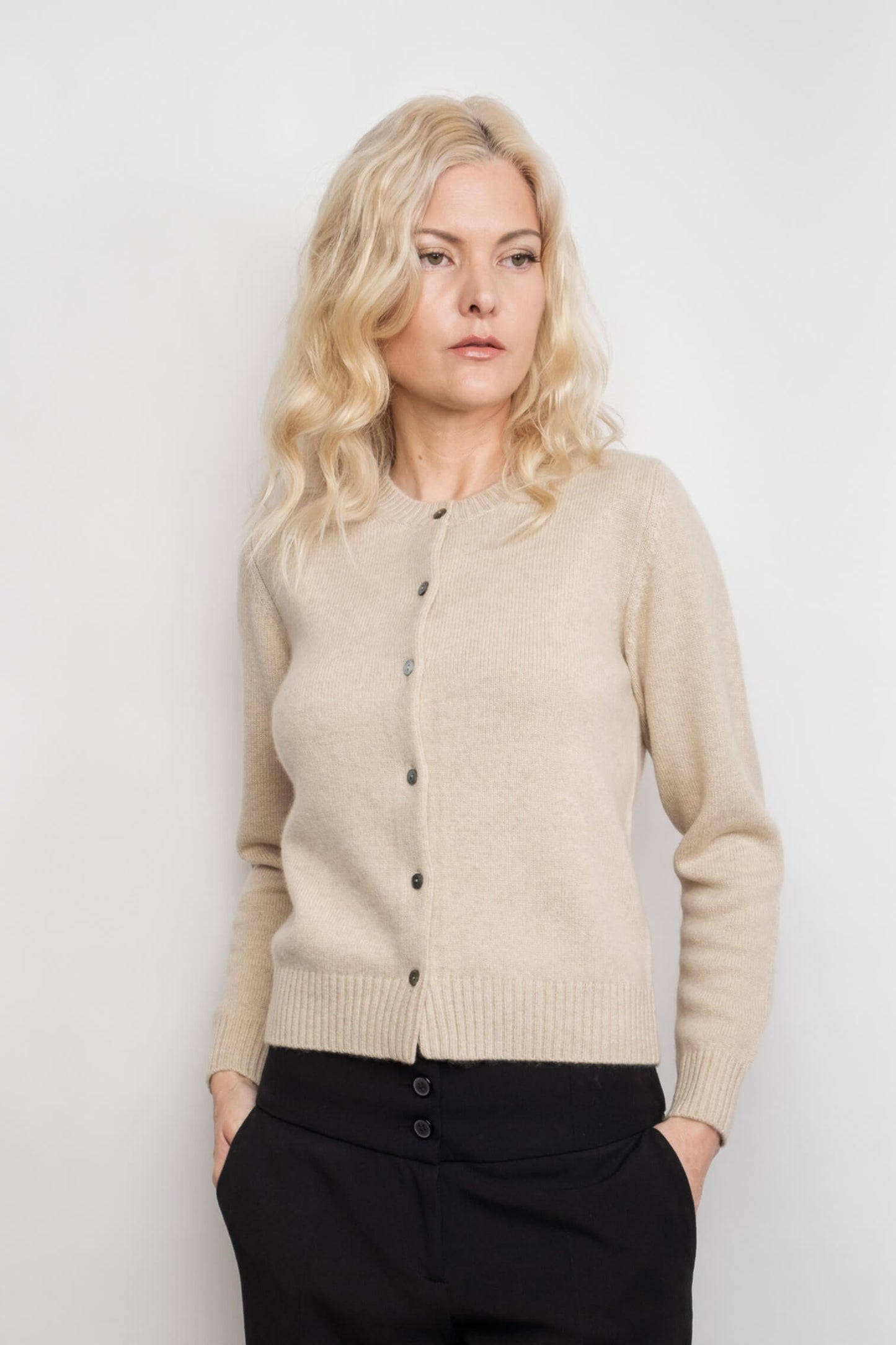 Heritage Golfer Cashmere Knitted Cardigan - Black
