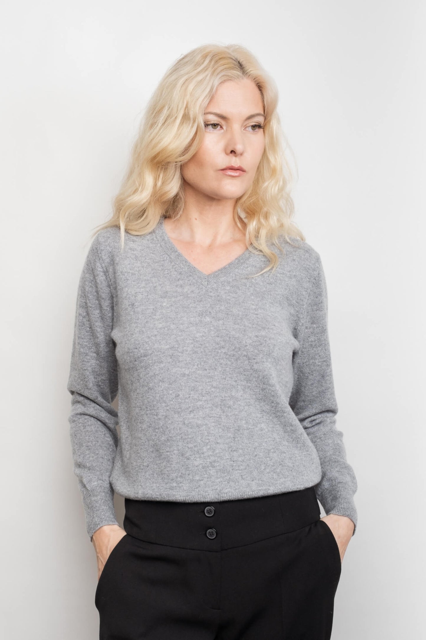 Signature Metro Cashmere Rib V-Neck Sweater