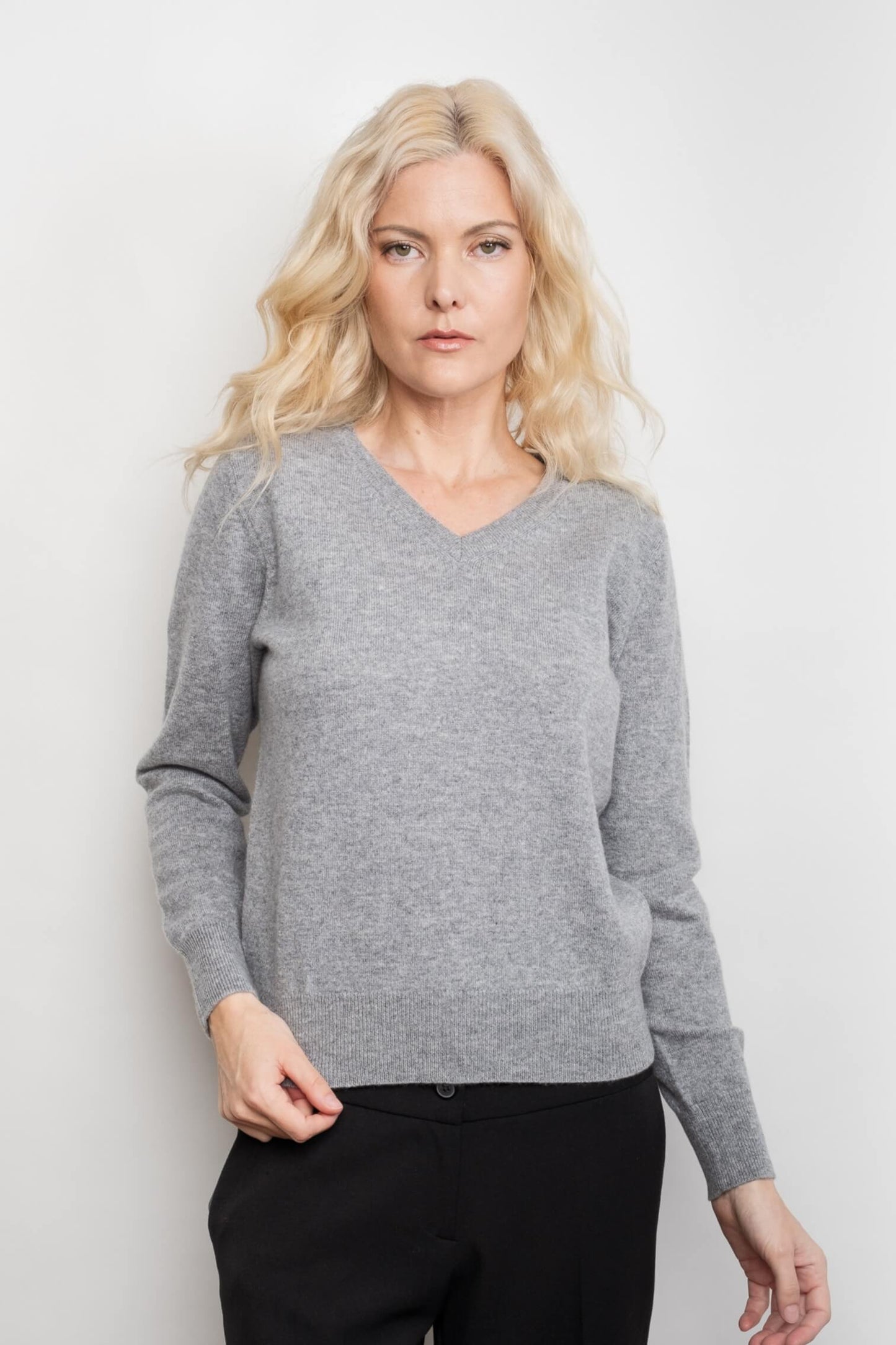 Signature Metro Cashmere Rib V-Neck Sweater