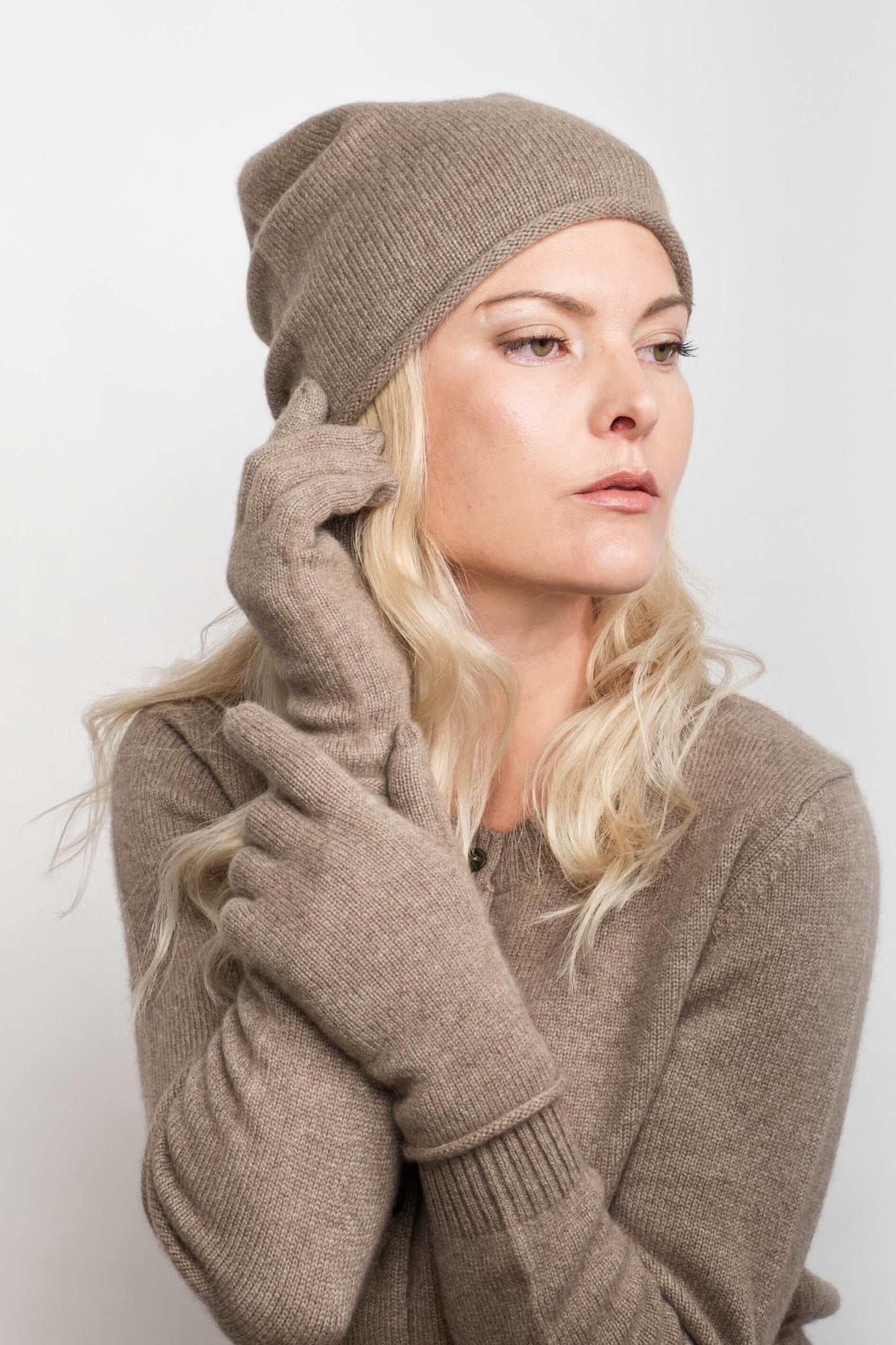 Cashmere Fine Knit Gloves - Chestnut