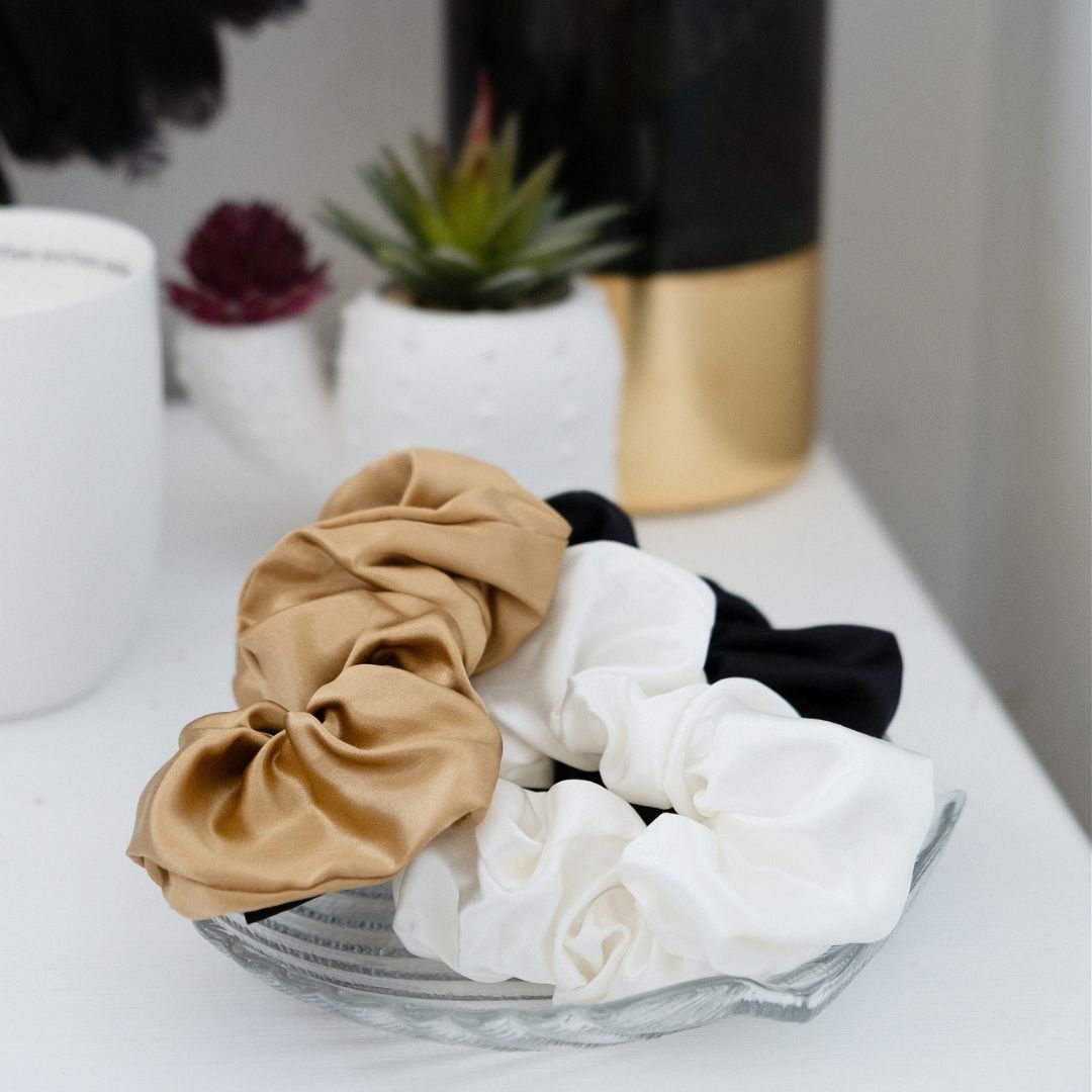 Silk Scrunchies - White - Lovesilk.co.nz