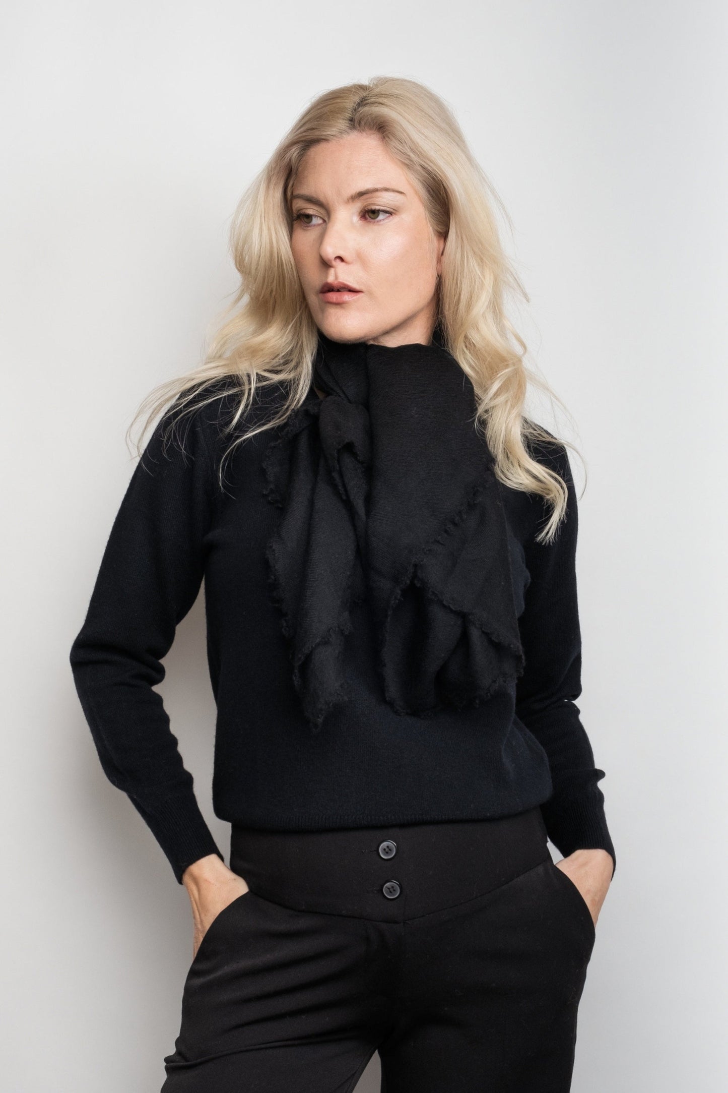 Ultrafine Lightweight Cashmere Scarf - Black